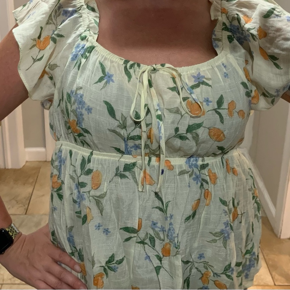 Super Cute Summer Feminine Blouse